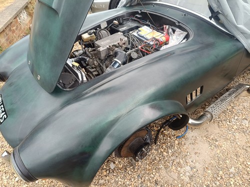 Ford cologne 8l engine - v6,
