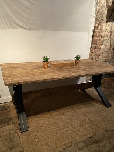 Bespoke table - bespoke,