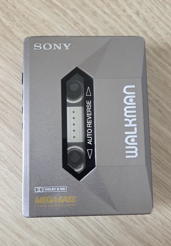 Sony walkman 2091 silver - walkman,