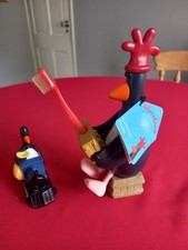 Wallace and Gromit Feathers McGraw Toothbrush Holder & Bath Soap Bottle Top