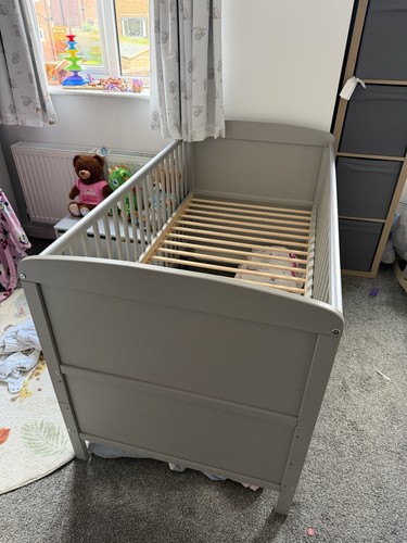 Grey baby cotbed - grey,