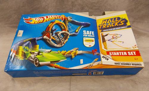 Hot wheels wall tracks - -,