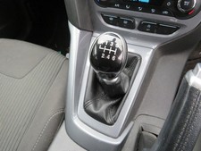 FORD FOCUS MK3 2012 REF-B593 / GEAR KNOB AND GATER FREE P&P