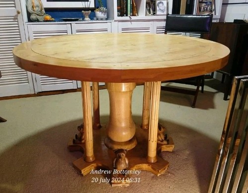 Round dining table 120cm seats - round,