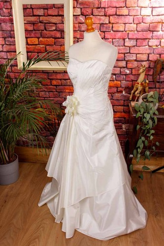 Vintage wedding dress white - vintage,