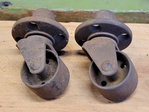 C1900 cast iron swivel - iron, casters