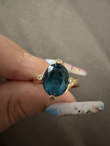 18ct gold sapphire - gold, diamond