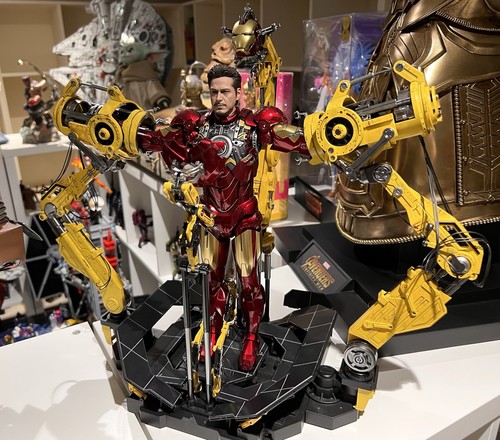 Hot toys iron - hot, with