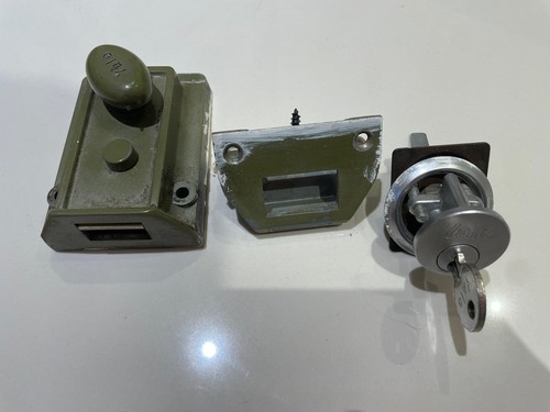 Vintage yale door deadbolt - yale,