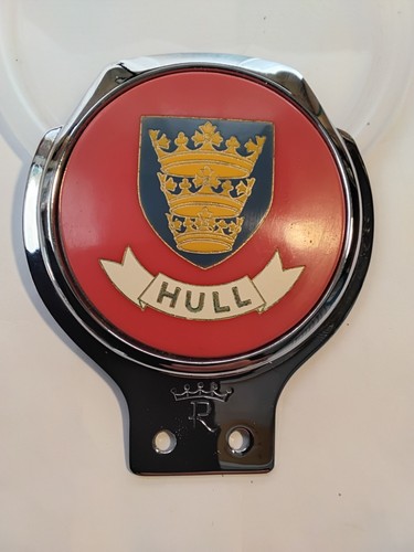 Hull car grille - grille, badge