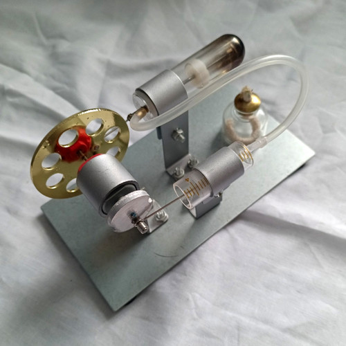 Stationary model engine - model, on