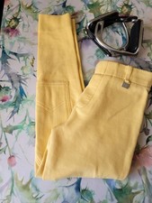girls canary showing jodhpurs