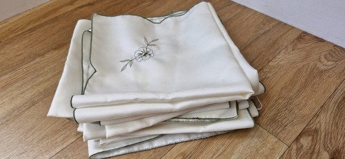 Linen napkins embraided flower - napkins,