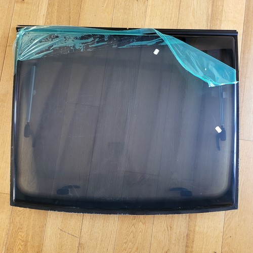 Swift t2f caravan front - t2f, window