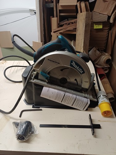 Makita 5008mga 110v - 5008mga, 210mm