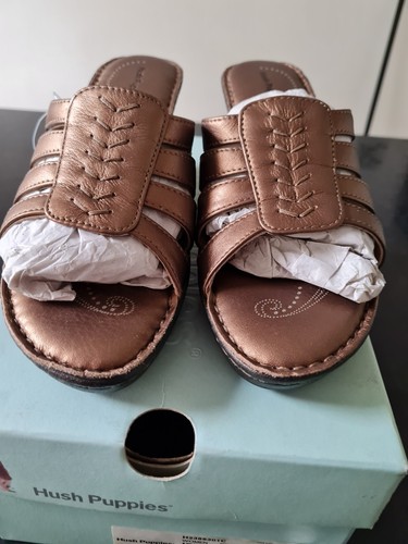 Nwt hush puppies wedge - nwt,,