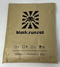 SPACE INVADER BLACK SUNSET