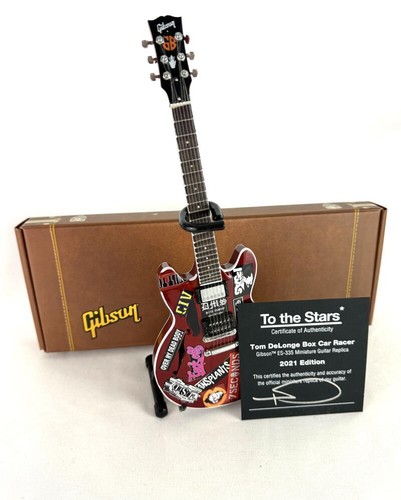 Tom delonge blink - blink-182, signed