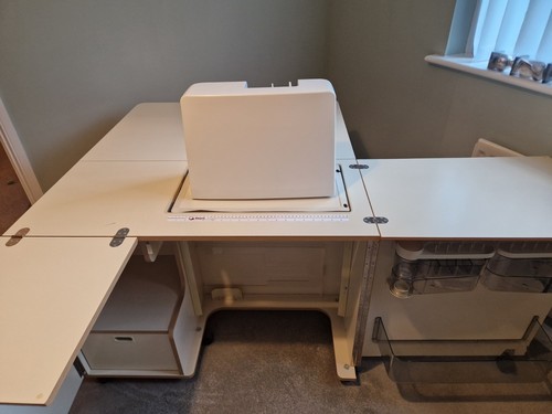 Horn sewing cabinet eclipse - horn,
