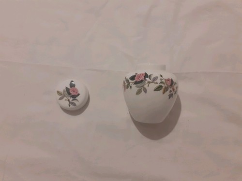 Wedgwood hathaway rose bone - hathaway,