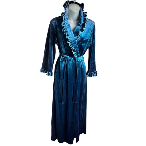 Vtg lisanne robe - lisanne,