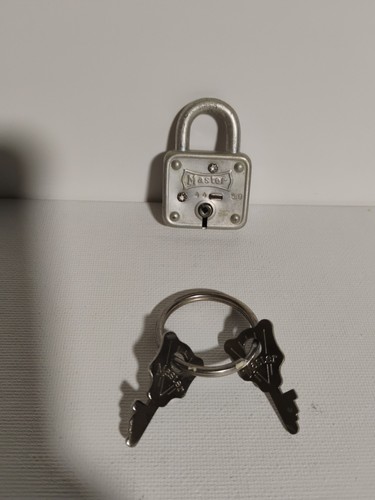 Vintage master lock d - master,