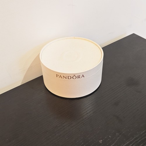 Genuine pandora round - genuine,
