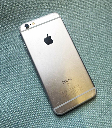 Apple iphone a1688 32gb 2gb - a1688,
