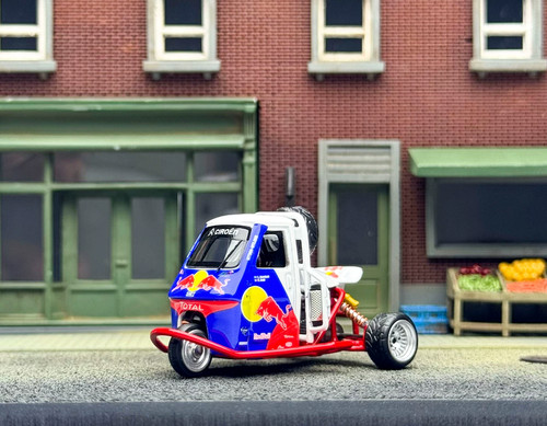 Liberty blue 3 wheeled - liberty, 1:64