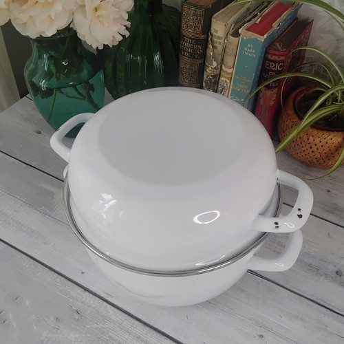 Vintage large enamel cooking - large,