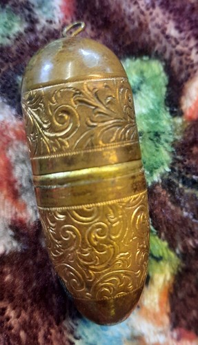 Antique metal edwardian thread - metal,