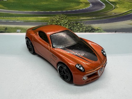 Hot wheels alfa - romeo, 8c