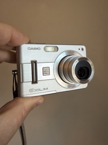 Casio exilim z57 0mp - casio,