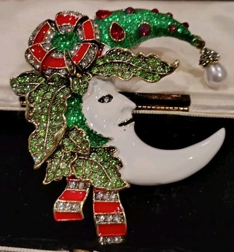 Large jester white - jester, brooch