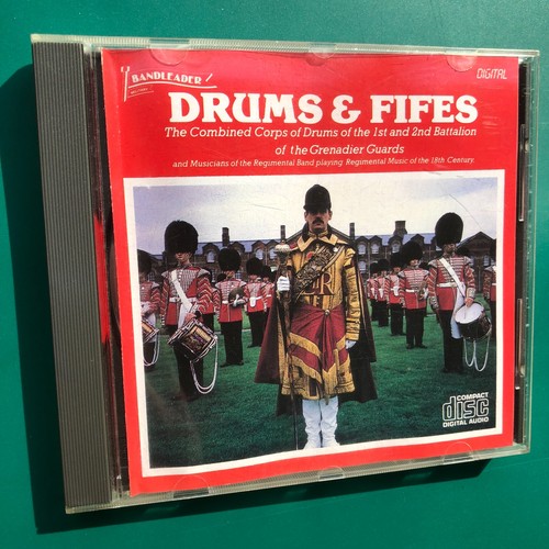 Grenadier guards drums - grenadier, fifes