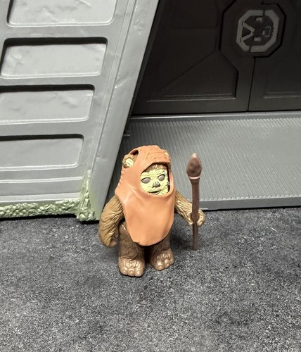 Vintage star wars figure - wars,
