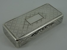 HANDSOME VICTORIAN SOLID SILVER SNUFF BOX BIRMINGHAM 1838 BY NATHANIEL MILLS