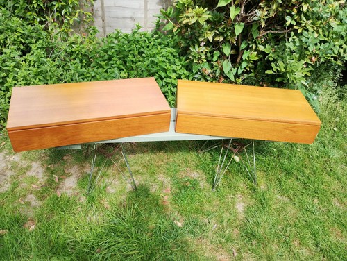Pair teak beaver - of,