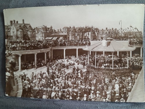 Clacton sea band pavilion - band,