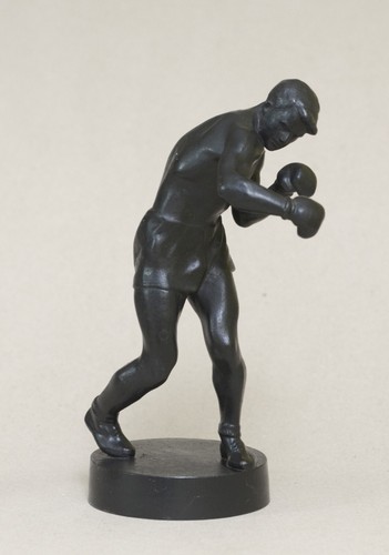 Boxer kasli iron statue - iron,