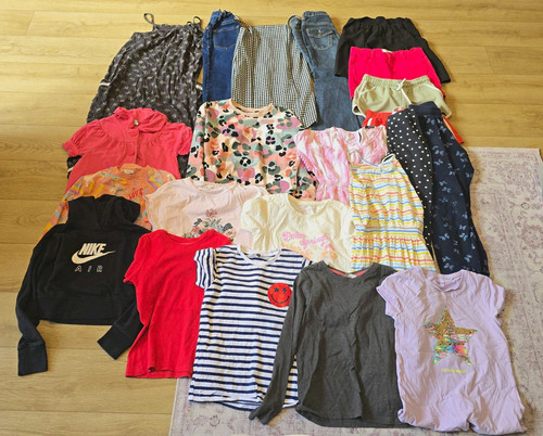 Girls clothing bundle - (81),
