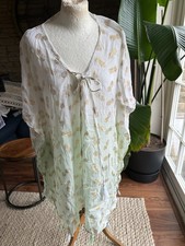 KOALA BAY ...White/Green Ombre