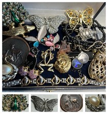 Job Lot Of Vintage Animal/ Wildlife Brooches Inc.Peacock,Butterflies,Swan,Copper