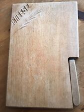 ORIGINAL VINTAGE 1950s SOLID CARVED WOOD CHEESE BOARD WITH KNIFE