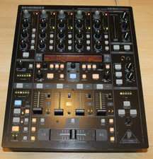 Behringer DDM4000 Dj Mixer