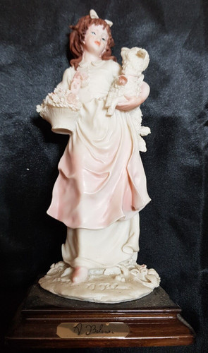 Belcari figurine sculpture - figurine,