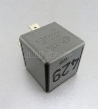 144-Audi VW Seat Skoda (No.429) 5-Pin Grey Relay 1J0906381 SN7 V23134-B63-X383