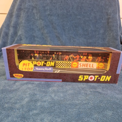 Custom reproduction spot - reproduction, spot-on