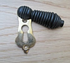 BEEHIVE OLD STYLE KEYHOLE KEY