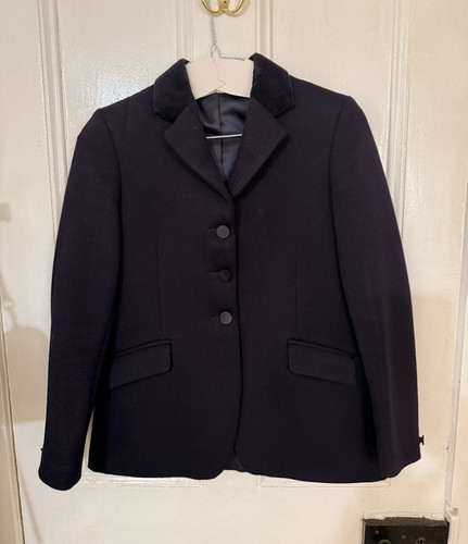Showing selection women - showing, women’s